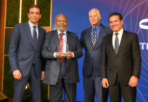 shiv nadar hcl usispf lifetime achievement award 2022